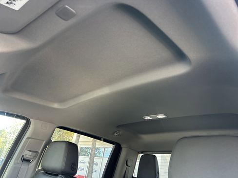 Used 2025 Chevrolet Silverado 2500 LTZ w/ LTZ Convenience Package image 18