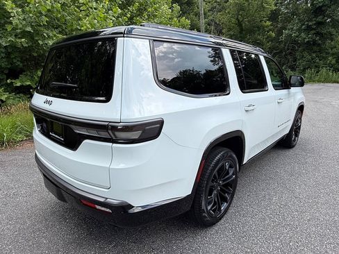 New 2026 Jeep Grand Wagoneer Summit AWD/4WD image 7