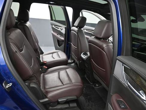 Used 2023 Cadillac XT6 Premium Luxury FWD image 20