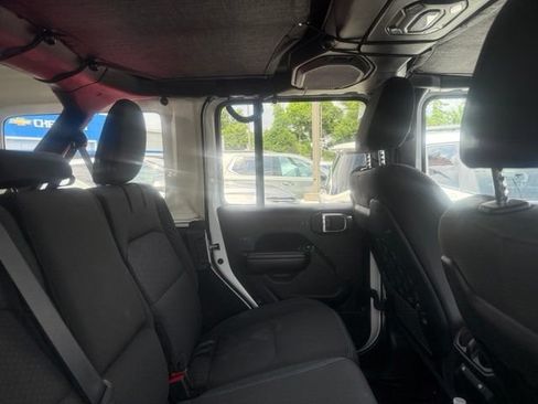Used 2021 Jeep Wrangler Unlimited Rubicon 4xe AWD/4WD image 9