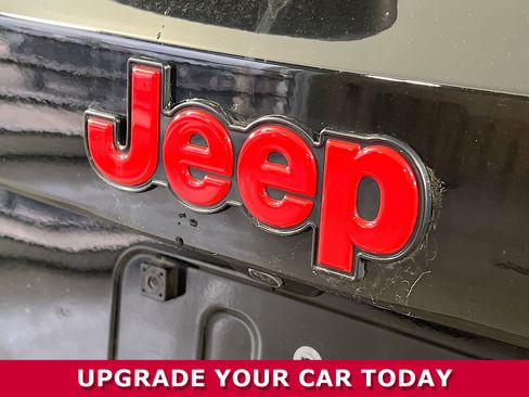 Used 2023 Jeep Renegade Latitude image 32