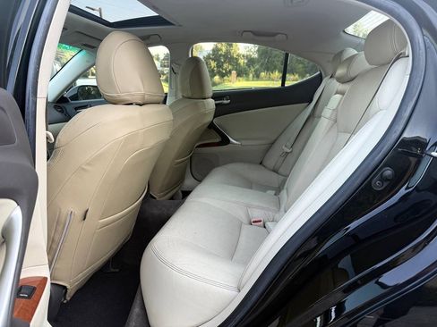 Used 2009 Lexus IS 350 RWD image 12