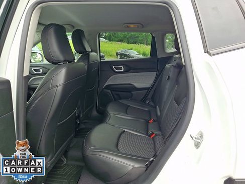 Used 2022 Jeep Compass Latitude AWD/4WD image 13