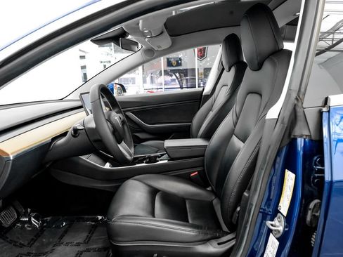 Used 2019 Tesla Model 3 Standard Range Plus RWD image 4