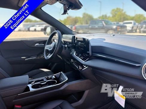 New 2026 Chevrolet Equinox LT w/ Convenience Package II FWD image 24