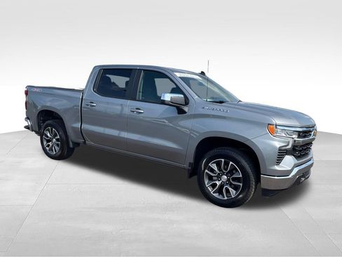Used 2024 Chevrolet Silverado 1500 LT AWD/4WD image 7