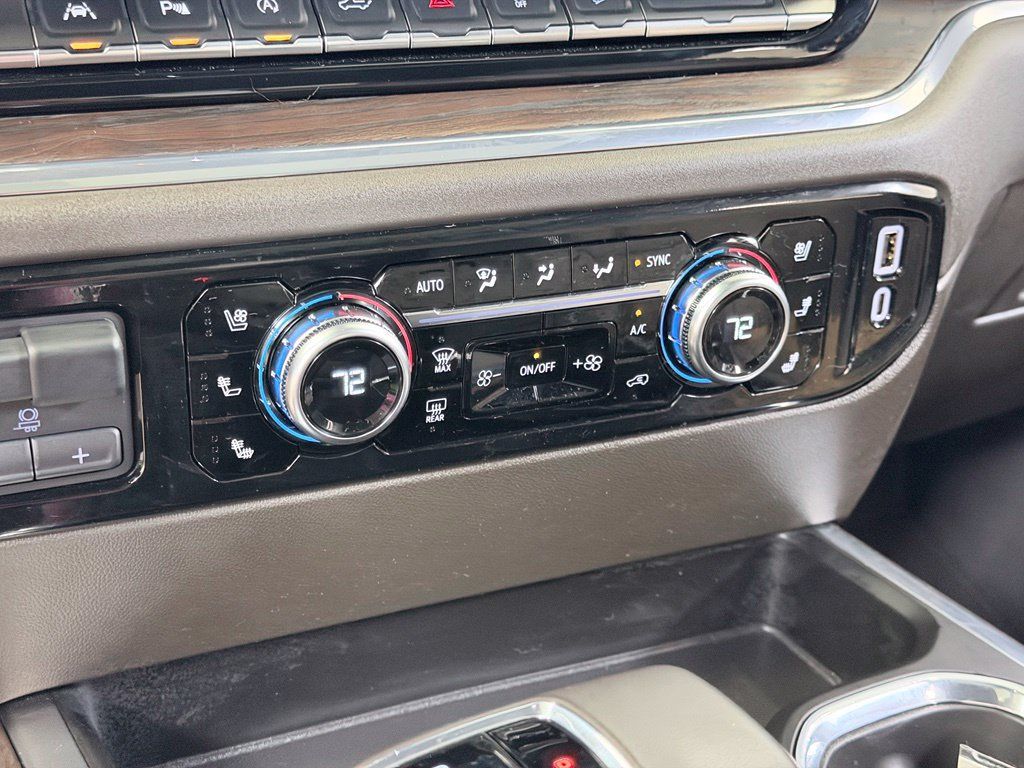 Used 2024 GMC Sierra 1500 SLT w/ SLT Premium Plus Package AWD/4WD image 47