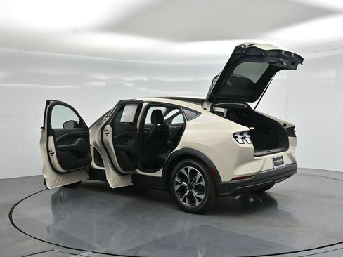 New 2026 Ford Mustang Mach-E Select RWD image 31