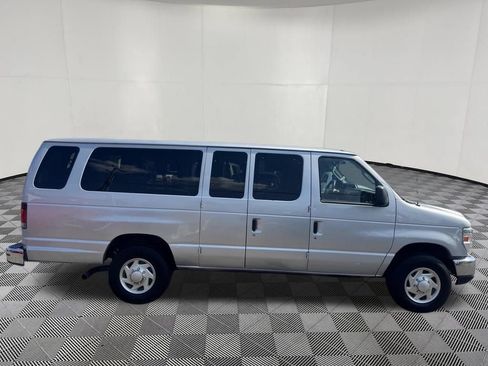 Used 2012 Ford E-350 and Econoline 350 XLT RWD image 4