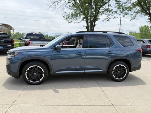 Certified 2026 Honda Pilot Touring image 9