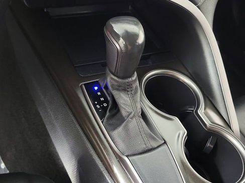 Used 2021 Toyota Camry SE FWD image 30