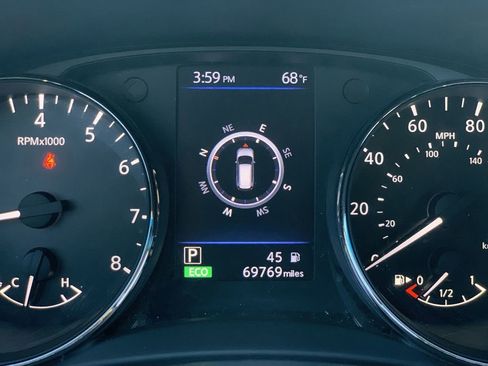 Used 2020 Nissan Rogue SV w/ Premium Package image 10