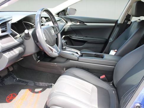 Used 2018 Honda Civic EX-L image 9