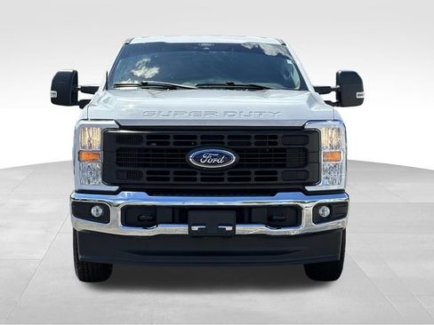 Certified 2024 Ford F250 XL w/ XL Chrome Package AWD/4WD image 8