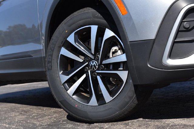 Certified 2022 Volkswagen Tiguan S w/ Driver Assistance Package AWD/4WD image 3