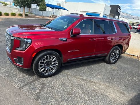 Used 2024 GMC Yukon Denali Ultimate AWD/4WD image 4