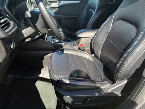 Used 2024 Ford Escape Platinum AWD/4WD image 10