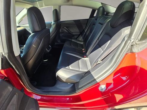 Used 2018 Tesla Model 3 Long Range RWD image 12