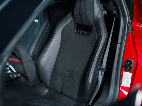 Used 2025 Lotus Emira RWD image 78
