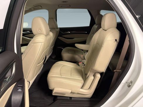Used 2020 Buick Enclave Essence FWD image 13