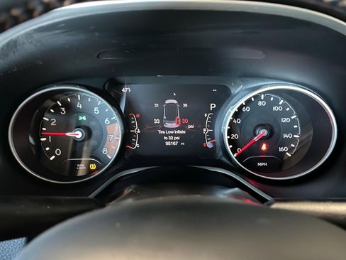 Used 2019 Jeep Compass Limited image 33