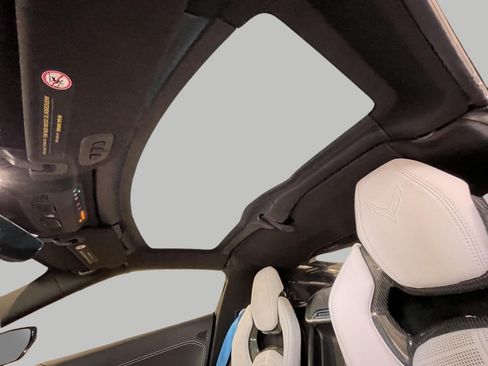Used 2020 Chevrolet Corvette Stingray Preferred Cpe w/ 2LT Preferred Equipment Group RWD image 20