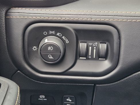 Used 2026 RAM 1500 Tungsten AWD/4WD image 23