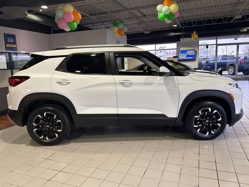 Certified 2021 Chevrolet TrailBlazer LT w/ Convenience Package image 11