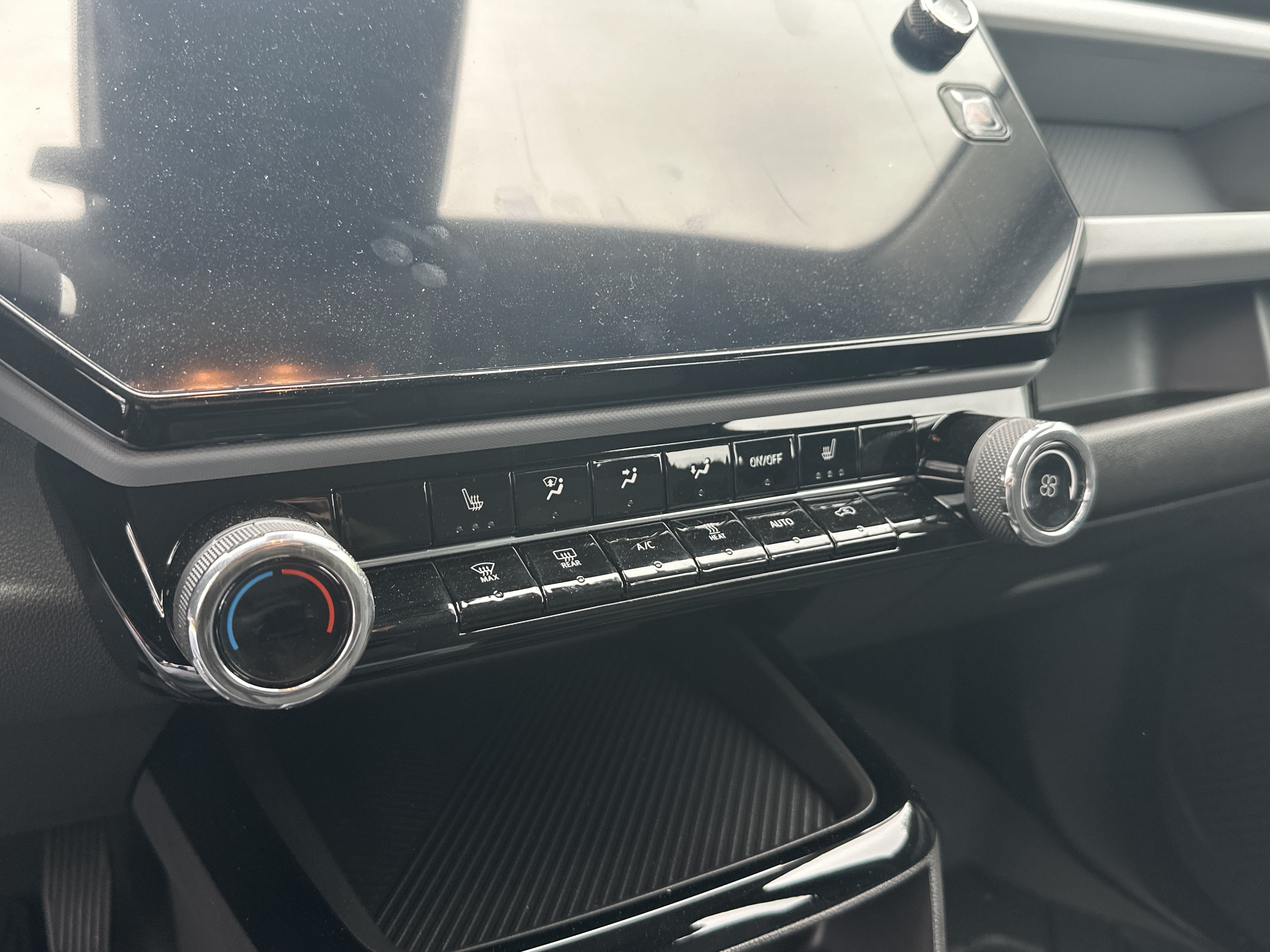 New 2027 Chevrolet Bolt LT w/ Comfort Package FWD image 28