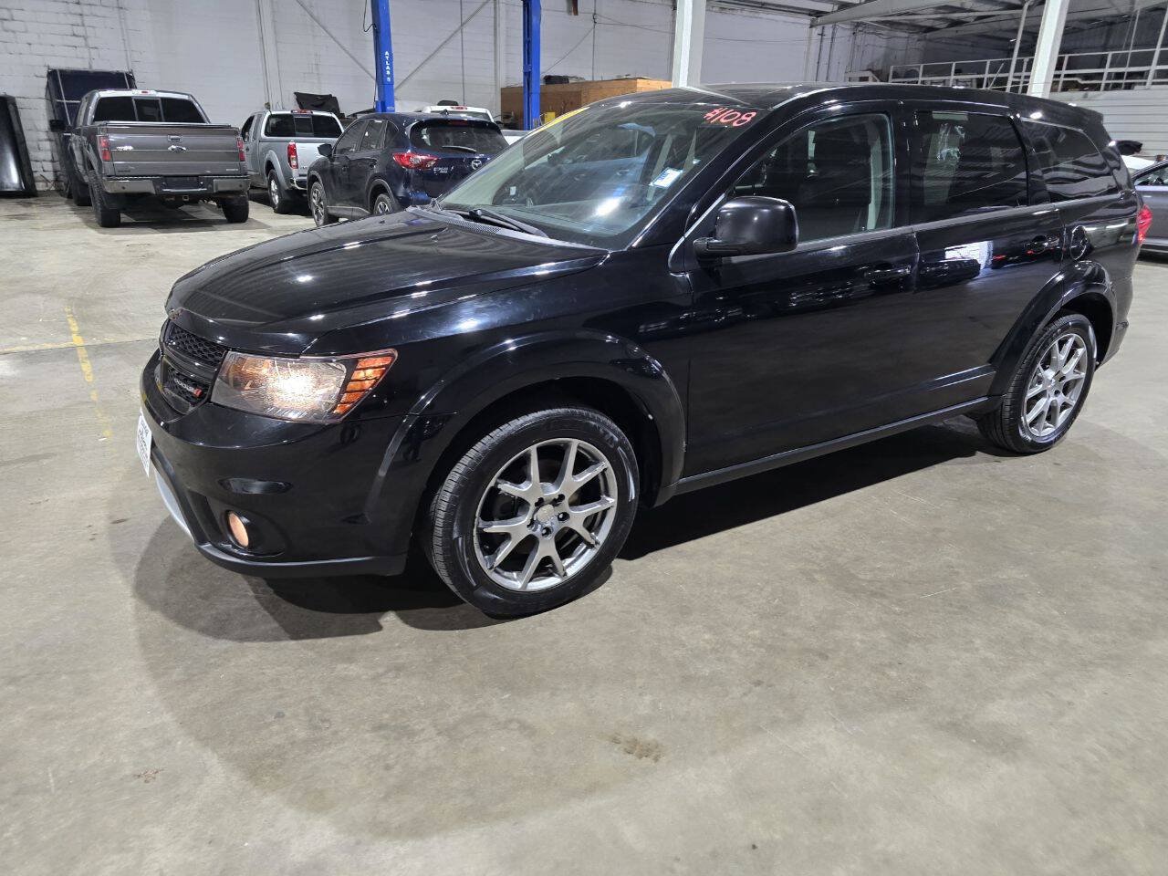 Used 2015 Dodge Journey R/T w/ Flexible Seating Group AWD/4WD image 1