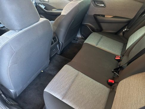 Used 2023 Nissan Rogue SV FWD image 14
