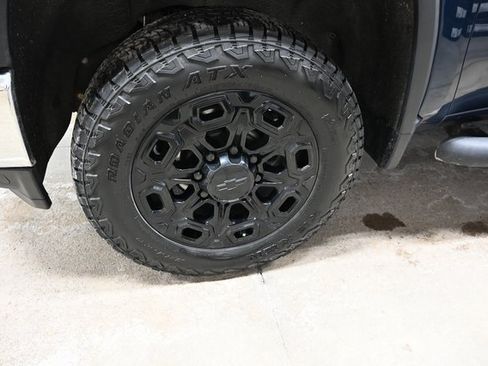 Used 2022 Chevrolet Silverado 2500 LT w/ Convenience Package image 30