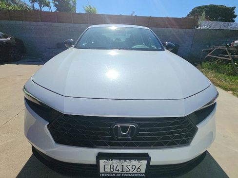 Used 2025 Honda Accord Sport image 3