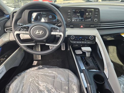 New 2026 Hyundai Elantra SEL Sport FWD image 13