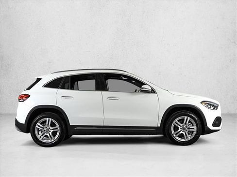 Used 2022 Mercedes-Benz GLA 250 4MATIC image 4