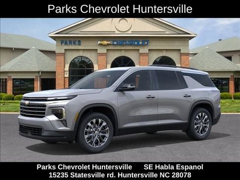 New 2026 Chevrolet Traverse LT w/ Sun and Wheel Package FWD image 3