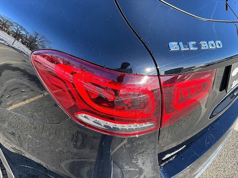 Used 2021 Mercedes-Benz GLC 300 4MATIC image 28