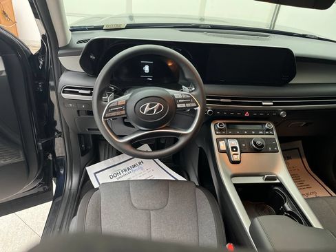Used 2025 Hyundai Palisade SE FWD image 15