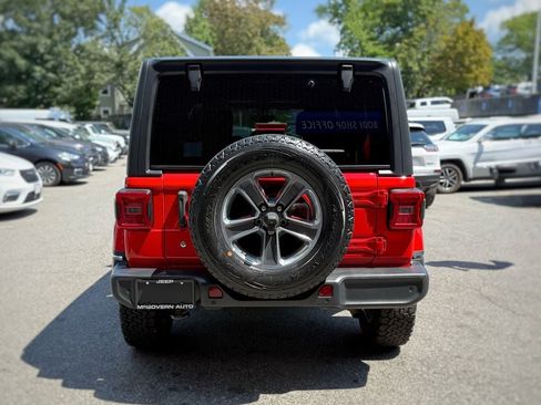 Used 2018 Jeep Wrangler Unlimited Sahara AWD/4WD image 10