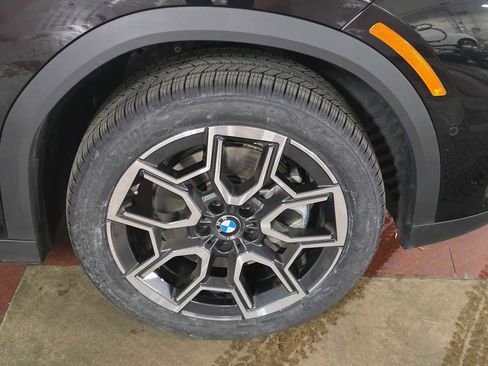 Used 2025 BMW X2 xDrive28i w/ Technology Package image 9