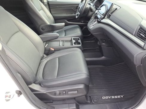 Used 2022 Honda Odyssey EX-L image 18