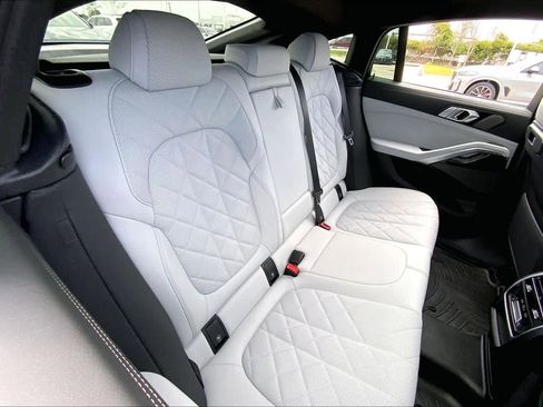 Certified 2024 BMW X6 xDrive40i w/ Premium Package image 19
