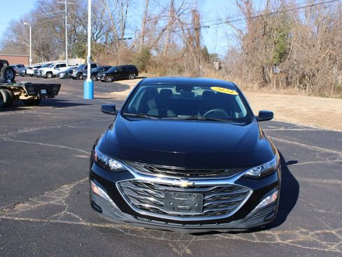 Used 2024 Chevrolet Malibu LT image 3
