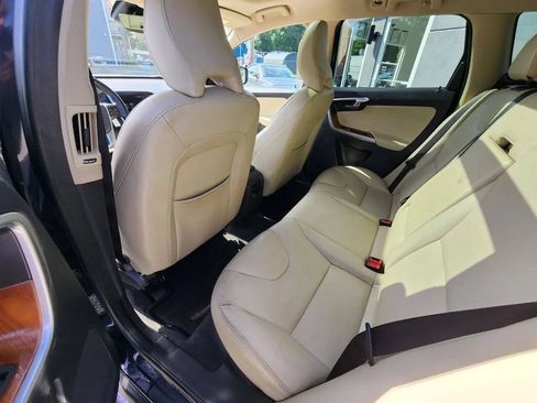 Used 2017 Volvo XC60 T5 Inscription w/ Preferred Option Package AWD/4WD image 11