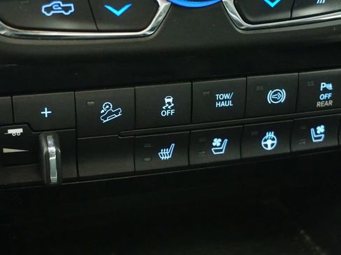 Used 2018 RAM 2500 Laramie w/ Sport Appearance Group image 28