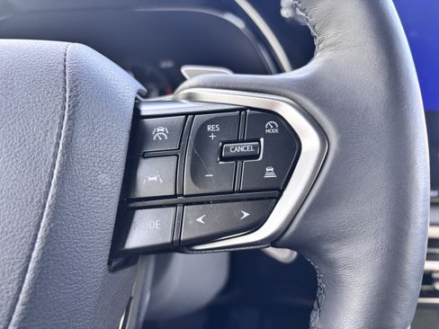 Used 2025 Lexus RX 350 Premium w/ Accessory Package (Z1) image 20