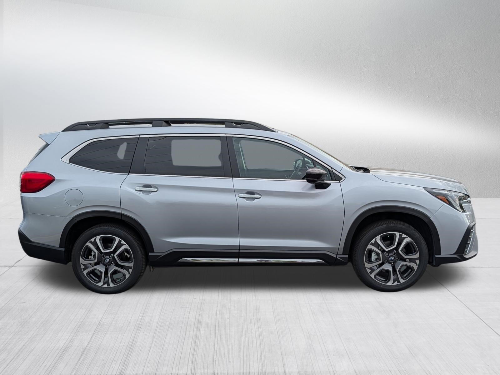 Certified 2025 Subaru Ascent Touring w/ Popular Package #2 AWD/4WD image 8