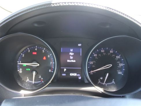 Used 2019 Toyota C-HR XLE FWD image 27