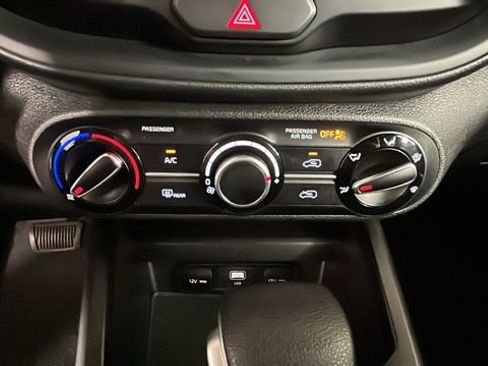 Used 2024 Kia Soul LX w/ Option Group 015 FWD image 21