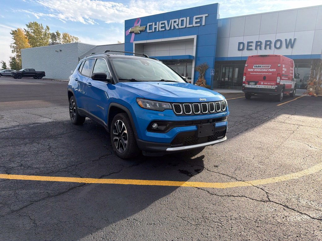 Used 2023 Jeep Compass Limited AWD/4WD image 2